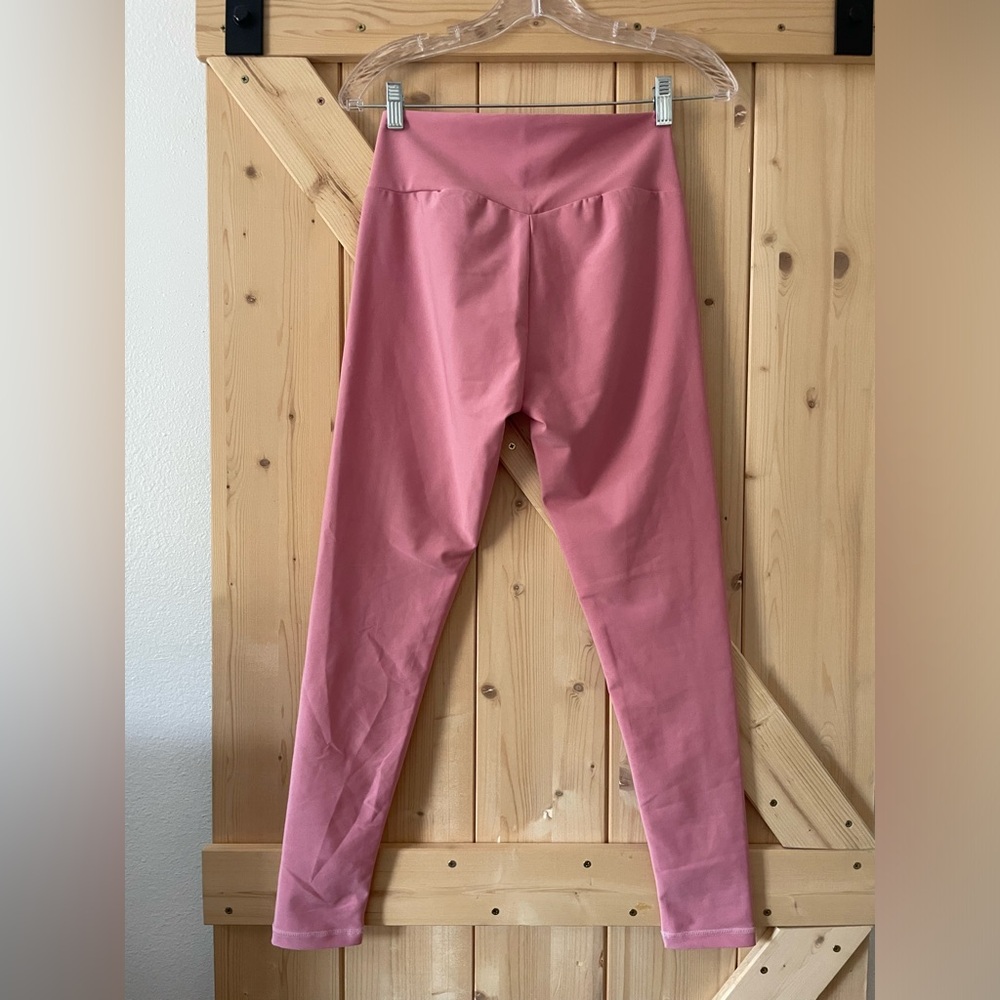 ✅3/$20 Pro-Fit Activewear Leggings Size Medium - Picture 2 of 7